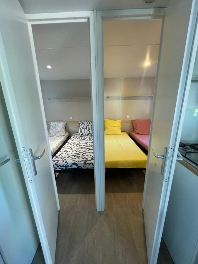Mobil-Home Au Pied Du Luberon La Roque-d'Antheron Exterior foto