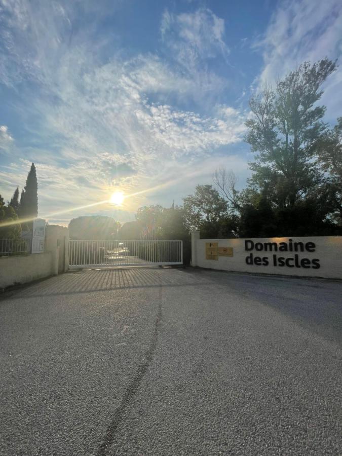 Mobil-Home Au Pied Du Luberon La Roque-d'Antheron Exterior foto